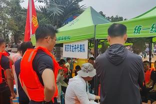 波杰姆斯基：我在场上积极拼抢 保持信心